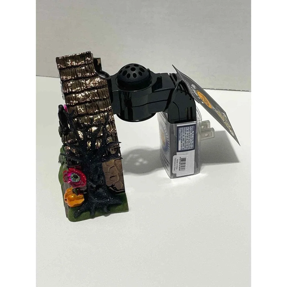 Bath & Bodywork's Halloween 2022‎ With Cottage Night Light Projector Wallflower